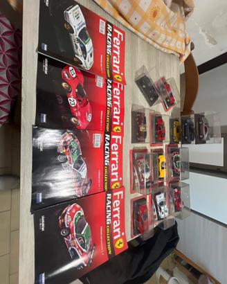LOTTO 13x Ferrari 1:43 + 4 fascicoli Racing