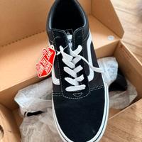 Vans nere