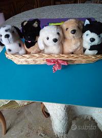 Cesto con cagnolini