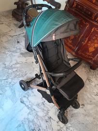 Passeggino leggero MoMi Estelle.