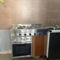 Cucina a gas con forno - 4 fuochi