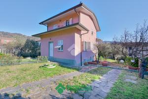 CASA INDIPENDENTE A FOLLO