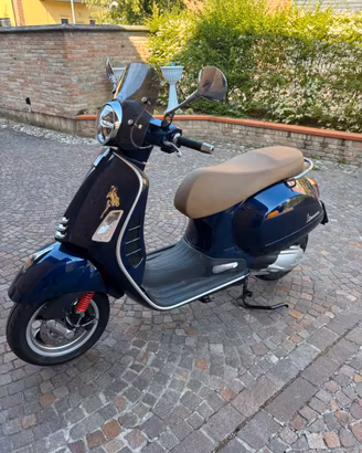 Vespa GTS 300 Hpe