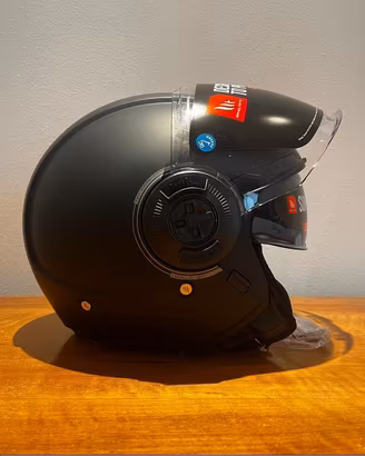 Nuovo casco jet doppia visiera colore nero opaco