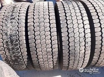 4 gomme usate autocarro 245 70 17.5 pirelli