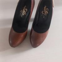 scarpe con tacchi alti e plateau 