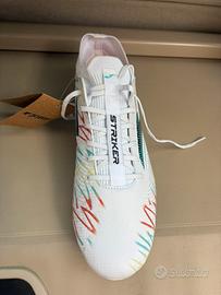 Vrndo scarpe calcio