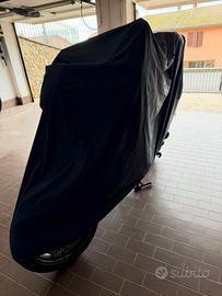 Moto B.M.W  R1200R BLACK NIGHT EDTION 2018