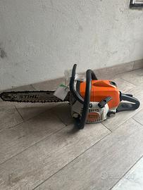 Motosega stihl 211 professionale