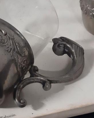 Piccoli bicchieri e altri articoli