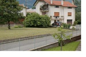 Casa bifamiliare, 2 appartamenti a Tarzo