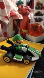 Luigi. kinder sorpresa super mario kart