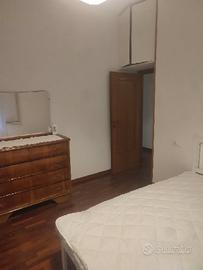 Stanza singola con letto matrimoniale; Zona Murri