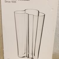 Vaso design Alvar Aalto Collection