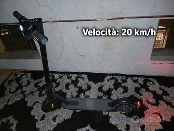 Monopattino elettrico usato