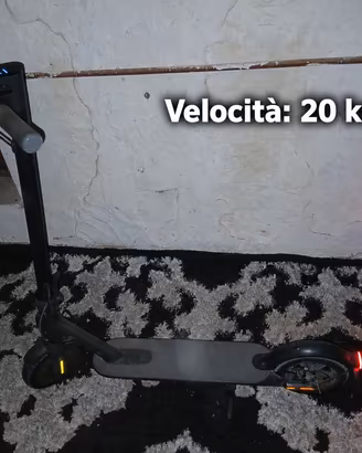 Monopattino elettrico usato