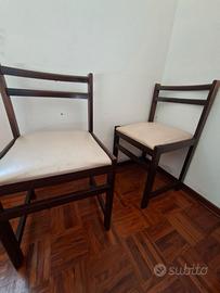 Coppia sedie in legno con seduta imbottita