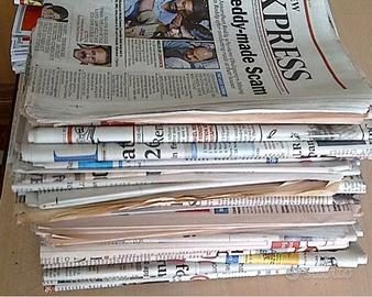  Giornali,  Quotidiani  usati, carta  straccia. 