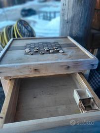 mobile in legno fatto da artigiano
