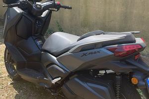X-MAX