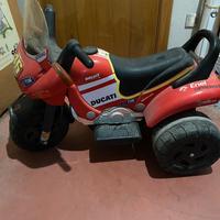 Moto bimbo Ducati