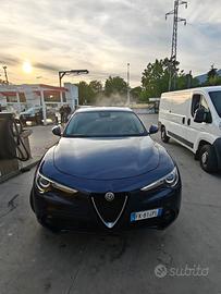 Alfa Romeo Stelvio 2.2 at 8 210cv