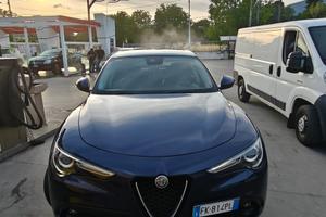 Alfa Romeo Stelvio 2.2 at 8 210cv