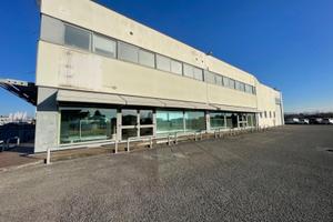 Locale commerciale su strada di forte passaggio