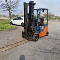 CARRELLO ELEVATORE ELETTRICO TOYOTA TRAIGO 20