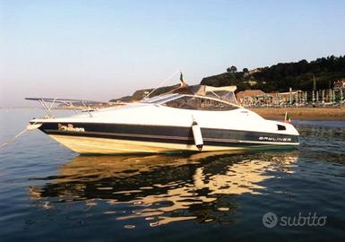 Barca semicabinato Bayliner Capri 2052
