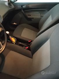 Ford Fiesta  Autocarro