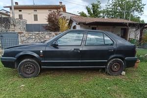 Renault 19 (1995) intera per restauro o ricambi