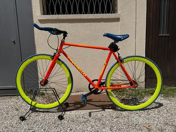 Bicicletta scatto fisso ragazzo