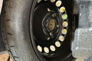Ruotino di scorta e cric - Opel Karl Rocks