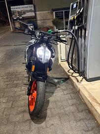 KTM DUKE 390