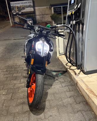 KTM DUKE 390