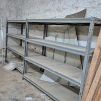 scaffalatura in metallo 
