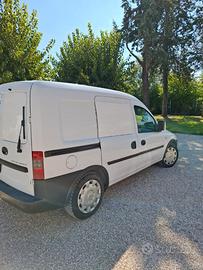 Opel combo van metano