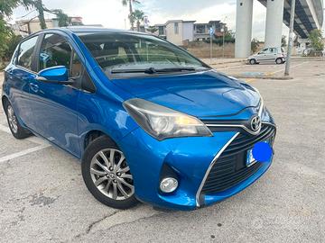 Toyota Yaris 1.0 5 porte "Lounge - navi"COME NUO