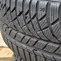 Gomme usate invernali 235/45 R19 - 99V
