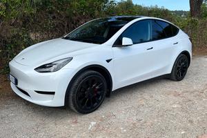 TESLA Model Y - 2022