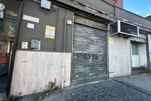 Locale Commerciale di Ampia Quadratura Fronte Stra