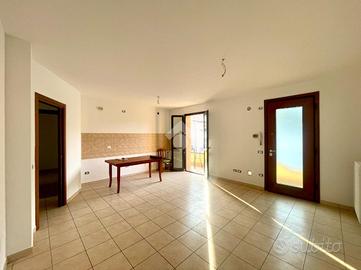 4 LOCALI A MONTECALVO IN FOGLIA