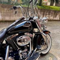 Harley road king classic