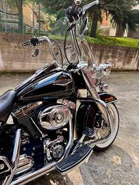 Harley road king classic