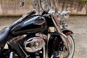 Harley road king classic