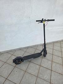 Monopattino elettrico Xiaomi Mi Pro 2 + accessori