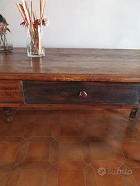Tavolo in legno