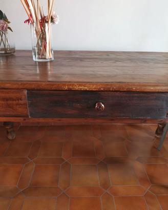 Tavolo in legno