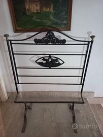 Letto singolo antico
